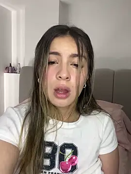 Cloee_Rainbow1 live sex cam