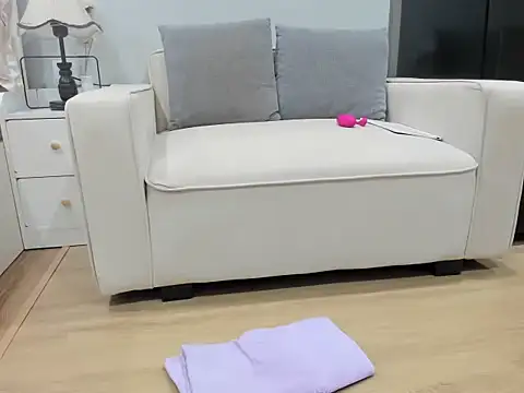 Mieko99 live sex cam