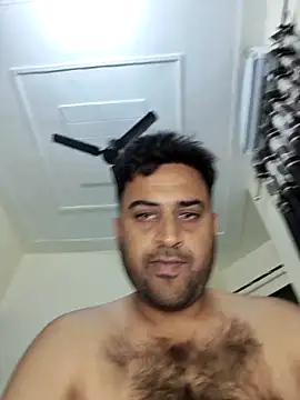 ITZ_GURU live sex cam