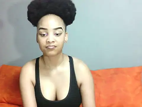 SmallSlut5 live sex cam