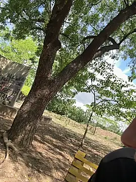 outdoors11 live sex cam