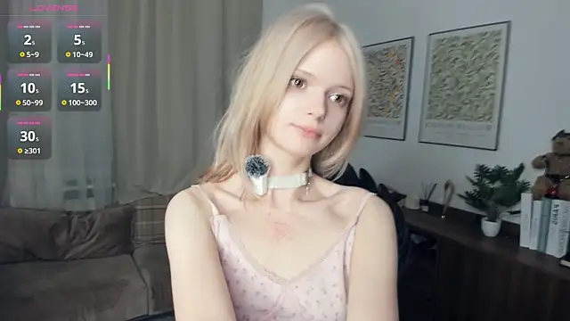 LaureMestler live sex cam