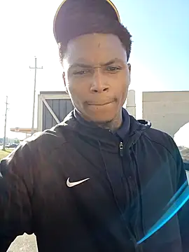 Dropdingo live sex cam