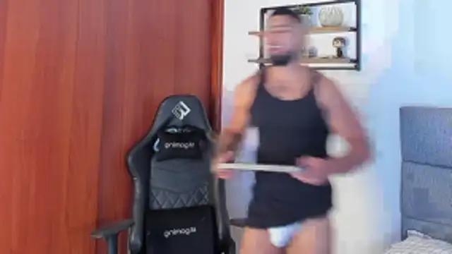 ethaanjones live sex cam