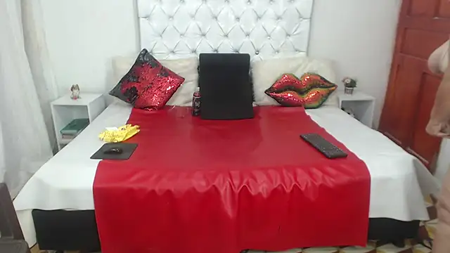 Sweetbigcatt's cam snapshot