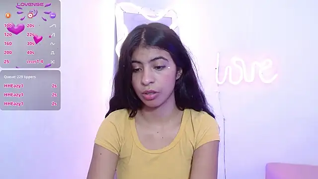 Sandyy_tay's cam snapshot