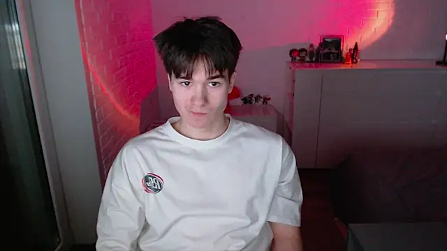 MarkusDean live sex cam