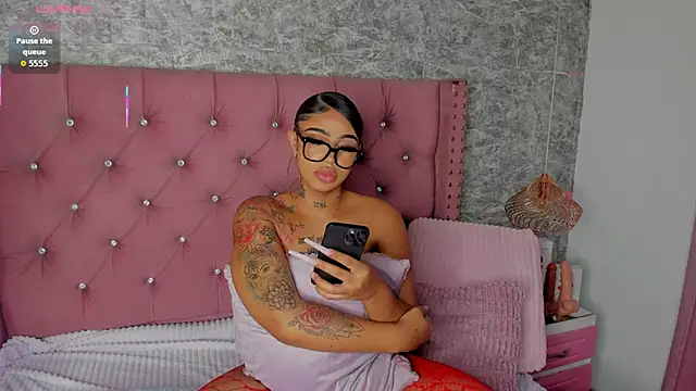 Mia_Jansen live sex cam