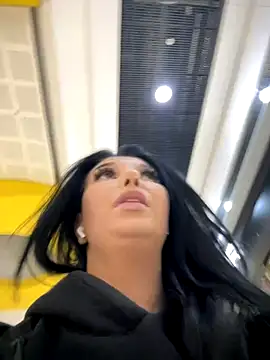 Tisha_Busty live sex cam