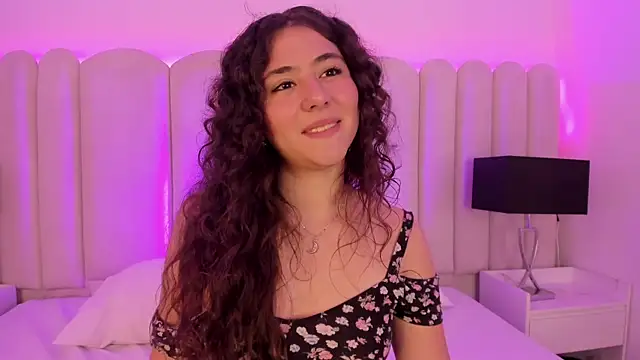 Emmalorez__'s cam snapshot