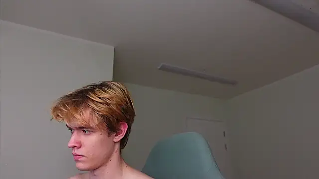 Logan_Fraser live sex cam