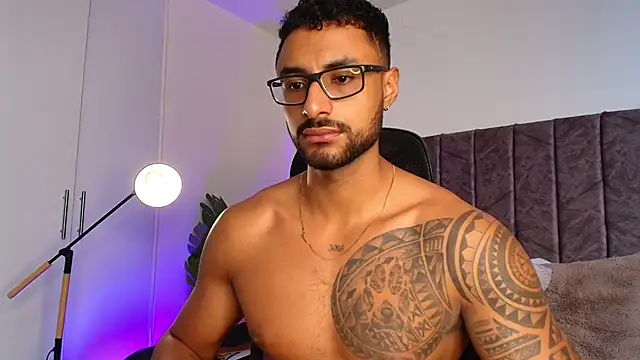 LiamGarcia1 live sex cam