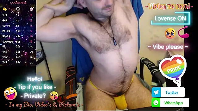 RealManHaveHairy live sex cam
