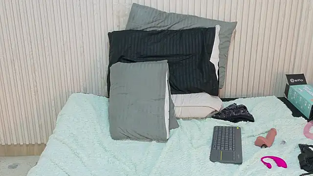 Abrilmirren's cam snapshot