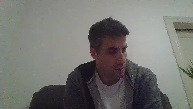 JulioIsHere4you's cam snapshot