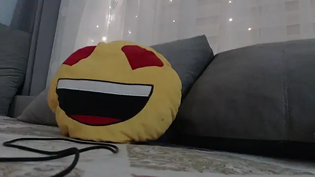 _JustmeHere_ live sex cam