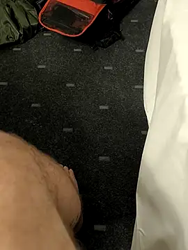 OdinWolf1990's cam snapshot