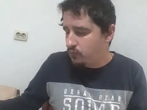 hugecock4u1990's cam snapshot