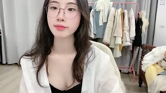 Freya7777 live sex cam