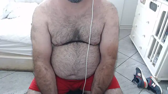 MysterBearMG live sex cam