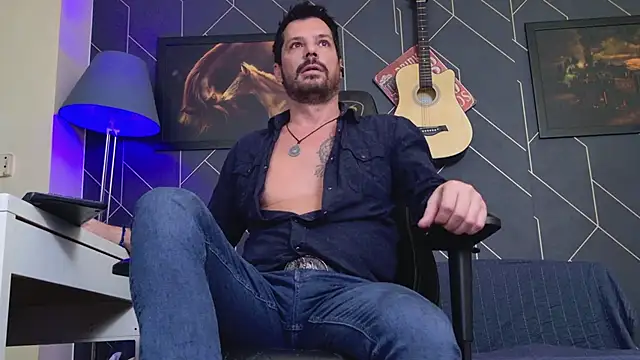 ChrisKox live sex cam