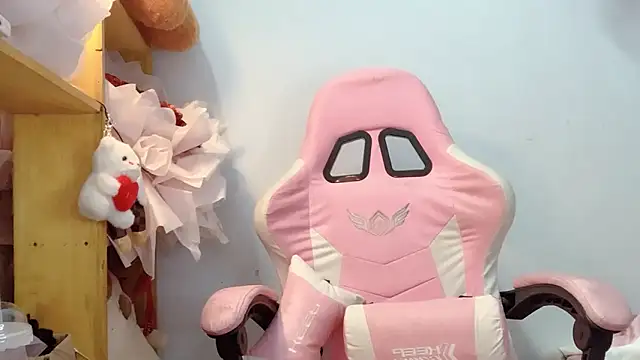 Pony898's cam snapshot