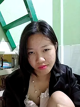 MoonLily18's cam snapshot