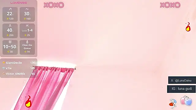 LunaGudi live sex cam