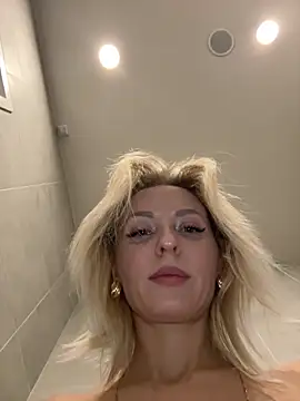 VikaBunny1 live sex cam