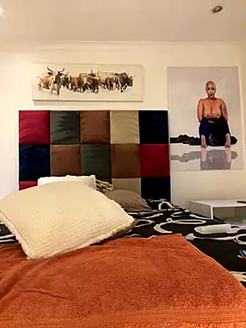 sexyTHANDO live sex cam