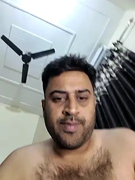 ITZ_GURU live sex cam