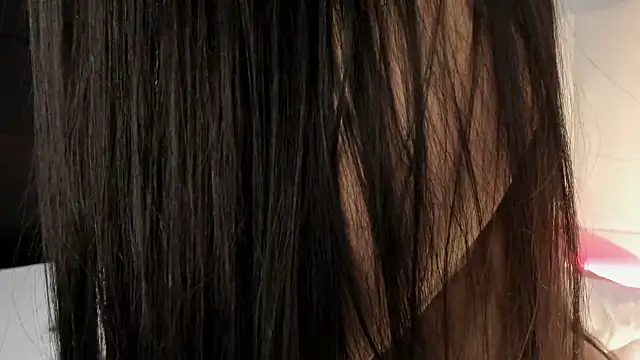 Hannahx__ live sex cam