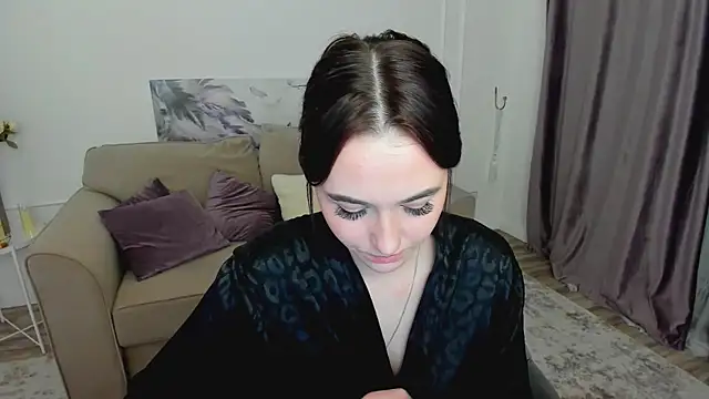 MakeYoueHappy live sex cam