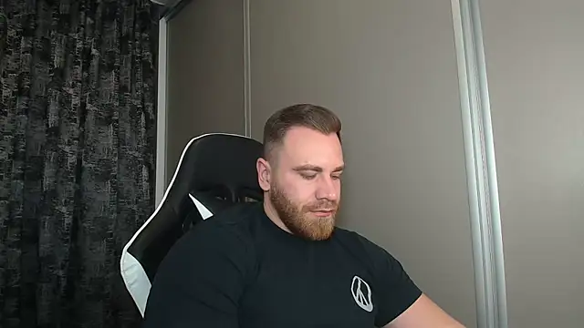 Thori92 live sex cam