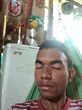 Reynold2608 live sex cam