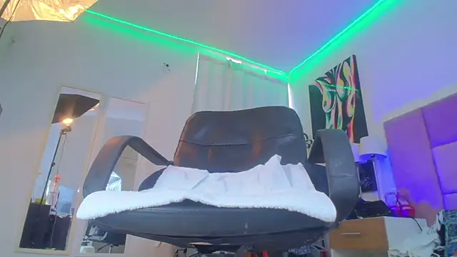 lizzy_squirt live sex cam