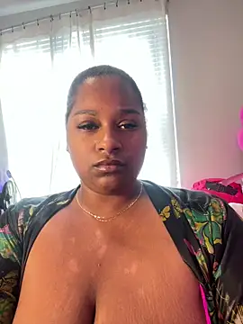 BigFineSelena's cam snapshot