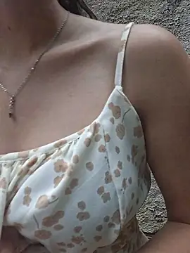 HelenHoltz live sex cam