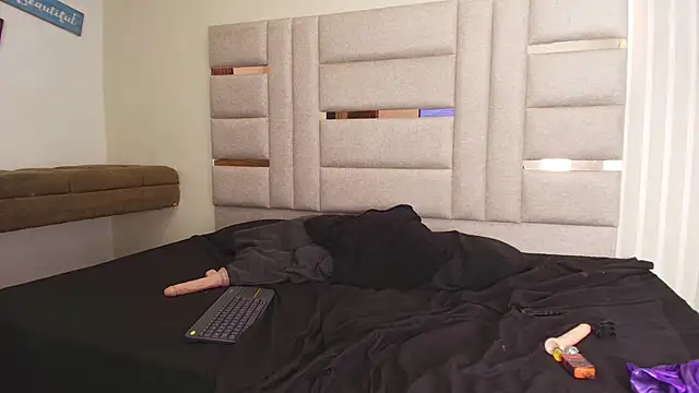 LittlePeach_'s cam snapshot