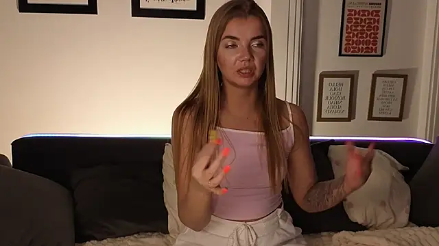 CarrieBradshaww live sex cam