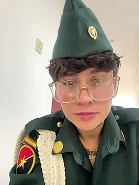 Miia_Hoot's cam snapshot