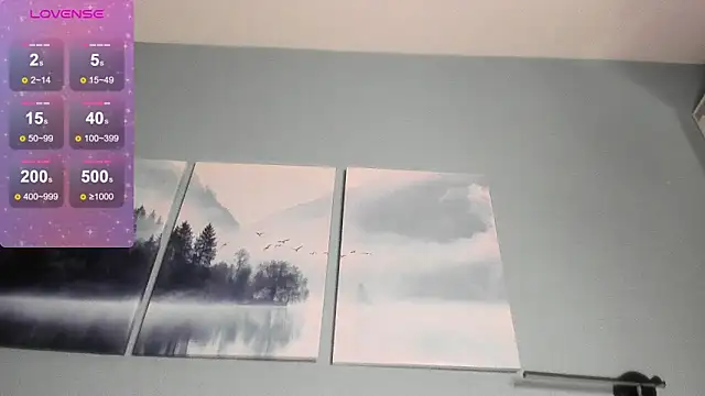 MilaniaCute live sex cam