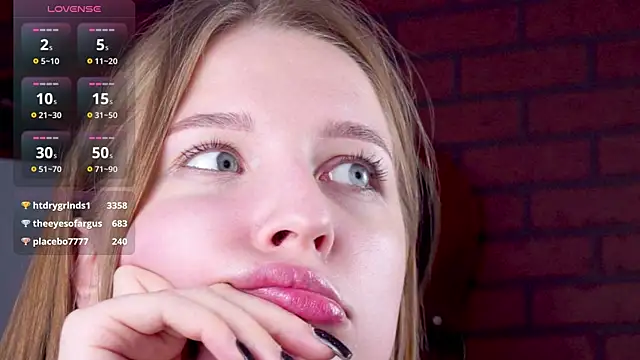 CuteMousee live sex cam