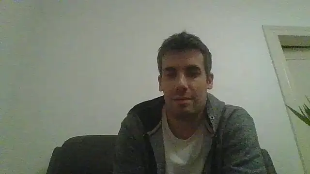 JulioIsHere4you live sex cam