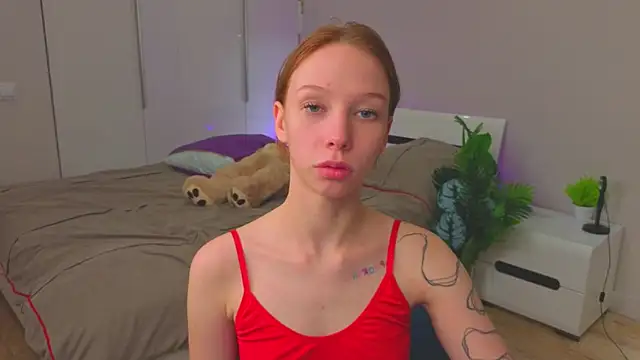 LilyPoetry_'s cam snapshot