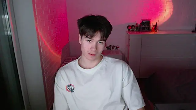 MarkusDean live sex cam