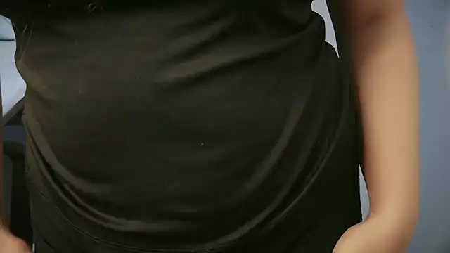 spicey_summi live sex cam