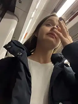 KittyQueeny live sex cam