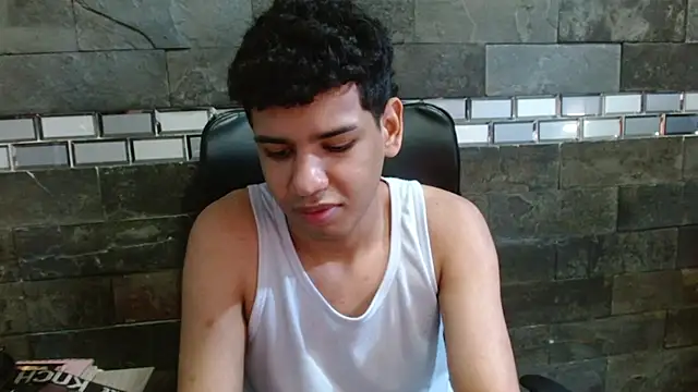 Santiago_Foxx live sex cam