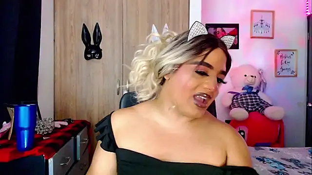 Amber_bigdick22 live sex cam